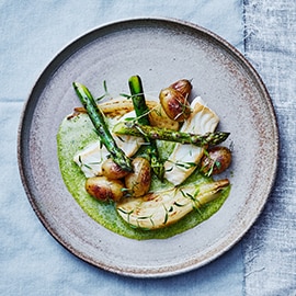 Gebakken griet met venkel, asperges en beurre blanc met sinaasappel en basilicumolie (op basis van witte wijnsaus) Gebakken griet met venkel, asperges en beurre blanc met sinaasappel en basilicumolie (op basis van witte wijnsaus)